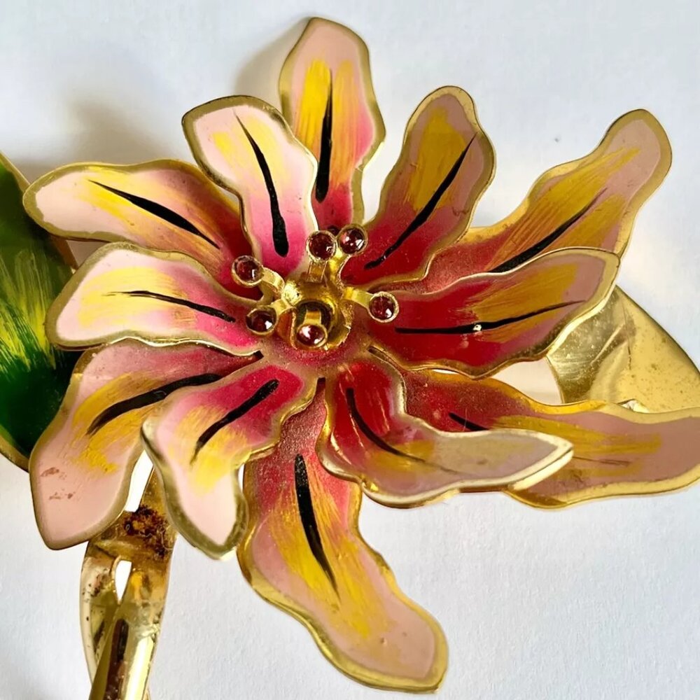 Vintage Lilly Flower Holder Brooch Pin Pink Fuchsia Easter Gold tone Hidden Tube - Picture 9 of 12